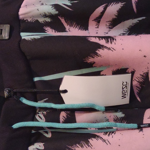 WESC Tropical print Joggers plus size - Picture 3 of 5